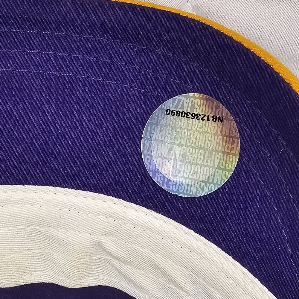 Women's VINTAGE Adidas Mesh Snapback Hat - Picture 8 of 9